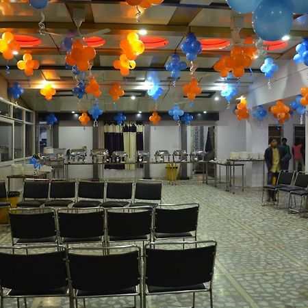 Hotel Rb Palace Dhaulpur Esterno foto