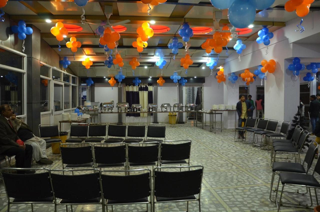 Hotel Rb Palace Dhaulpur Esterno foto